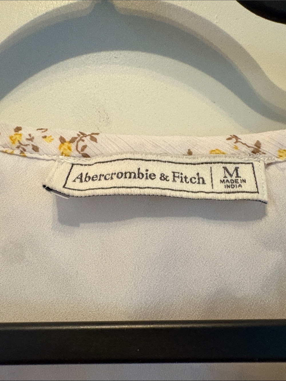 Abercrombie & Fitch White Yellow Floral Tie-Front Blouse Cottagecore Size M - Picture 2 of 4